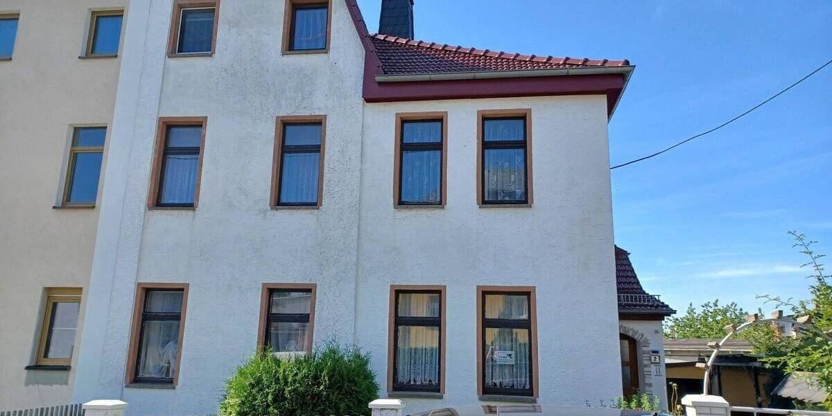 Doppelhaushälfte Pausa - 7 Zimmer, 185 m&sup2;, 65.000&euro; | Angebot:25741449