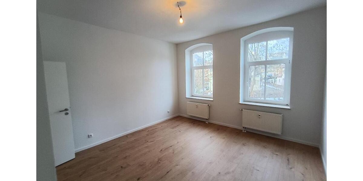 Etagenwohnung Reichenbach im Vogtland - 3 Zimmer, 67 m&sup2;, 400&euro; | Angebot:25217564