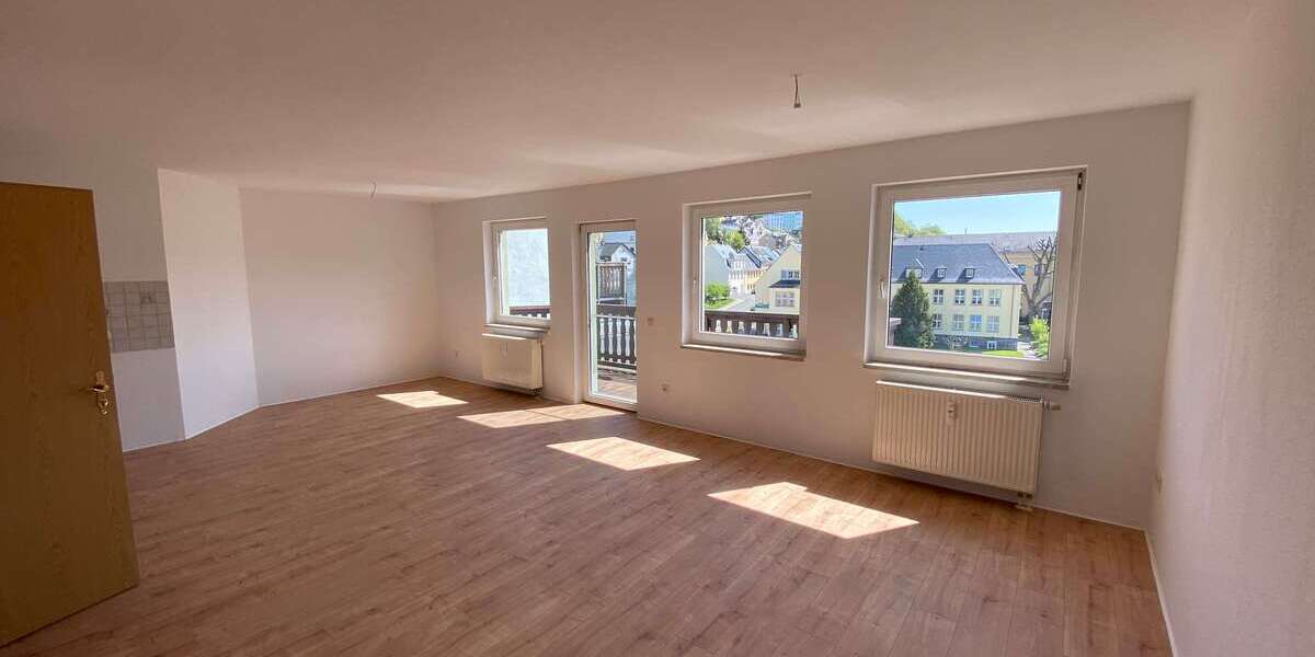 Etagenwohnung Greiz Irchwitz - 3 Zimmer, 107 m&sup2;, 535&euro; | Angebot:20452724