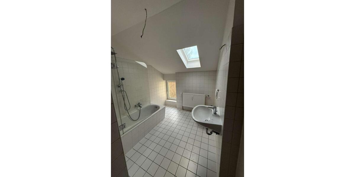 Etagenwohnung Plauen - 3 Zimmer, 77 m&sup2;, 354&euro; | Angebot:24461833