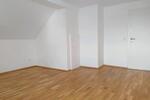 Dachgeschoßwohnung Hof Altstadt - 3 Zimmer, 118 m&sup2;, 660&euro; | Angebot:26038524