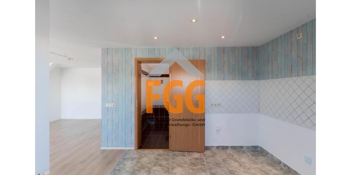 Dachgeschoßwohnung Auerbach/Vogtland Vogtland - 4 Zimmer, 112 m&sup2;, 550&euro; | Angebot:22096780