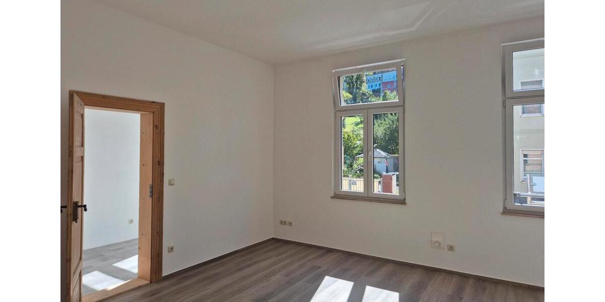 Hochparterre Netzschkau - 4 Zimmer, 97 m&sup2;, 590&euro; | Angebot:25105396