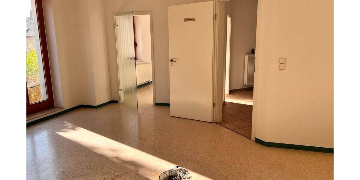 Gewerbeobjekt Netzschkau Dungersgrün - 6 Zimmer, 154 m&sup2;, 787&euro; | Angebot:25688629