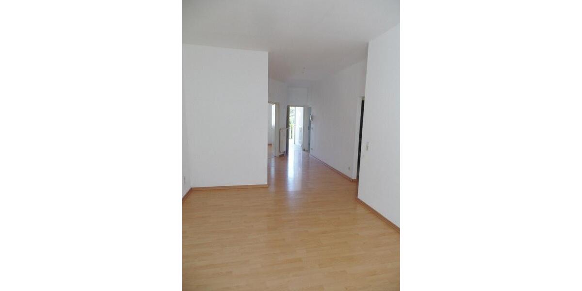 Etagenwohnung Reichenbach im Vogtland - 3 Zimmer, 63 m&sup2;, 340&euro; | Angebot:25962405