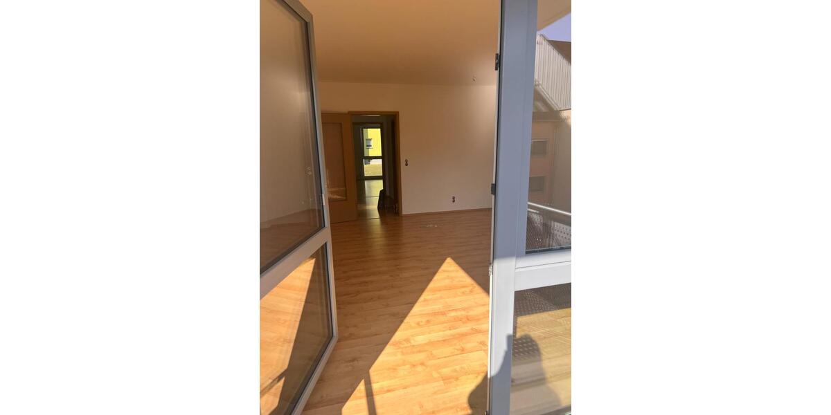 Etagenwohnung Plauen - 2 Zimmer, 59 m&sup2;, 339&euro; | Angebot:25866317