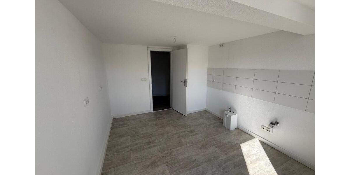 Etagenwohnung Greiz - 4 Zimmer, 104 m&sup2;, 570&euro; | Angebot:25382508
