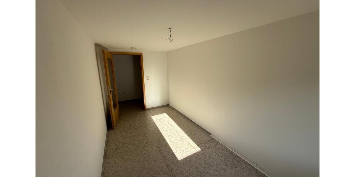 Etagenwohnung Auma-Weidatal Weidatal - 3 Zimmer, 64 m&sup2;, 335&euro; | Angebot:25138394