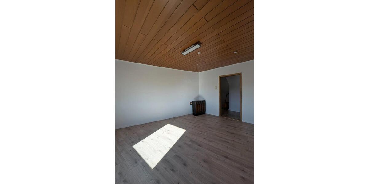 Mehrfamilienhaus, Wohnhaus Hof Christiansreuth - 17 Zimmer, 294 m&sup2;, 280.000&euro; | Angebot:26648237