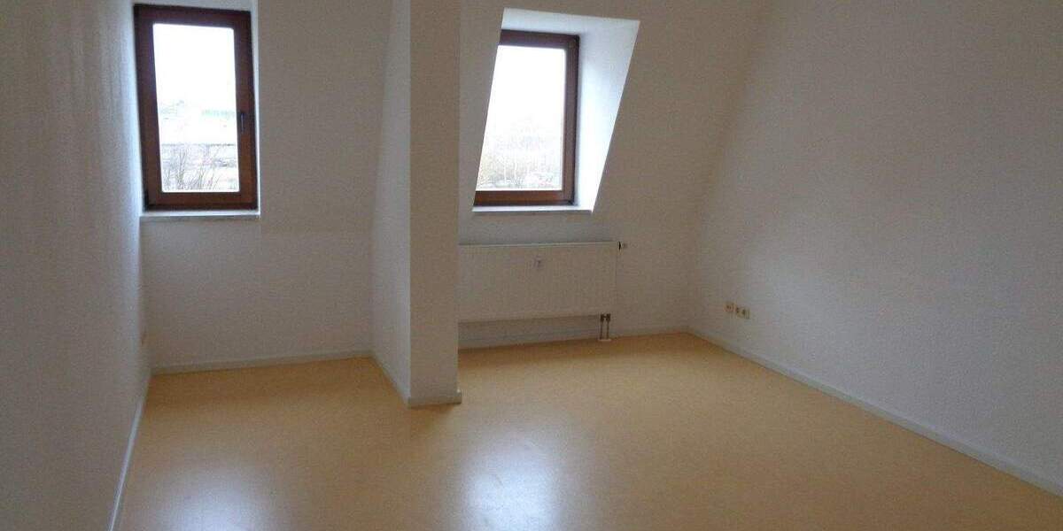 Etagenwohnung Plauen Preißelpöhl - 2 Zimmer, 52 m&sup2;, 215&euro; | Angebot:25879121