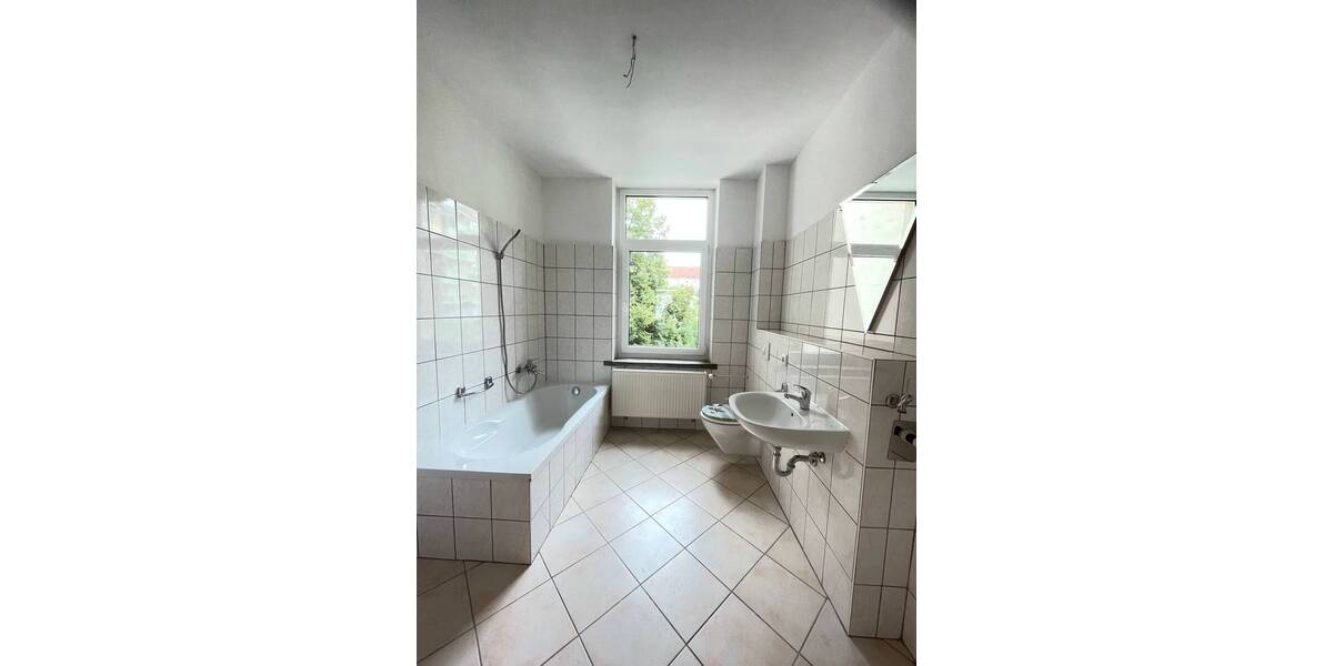 Etagenwohnung Plauen Stadtmitte - 3 Zimmer, 68 m&sup2;, 350&euro; | Angebot:25731866