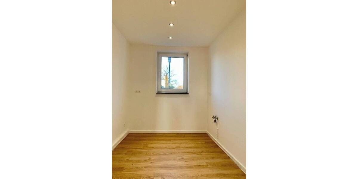 Etagenwohnung Reichenbach - 3 Zimmer, 62 m&sup2;, 400&euro; | Angebot:26065680