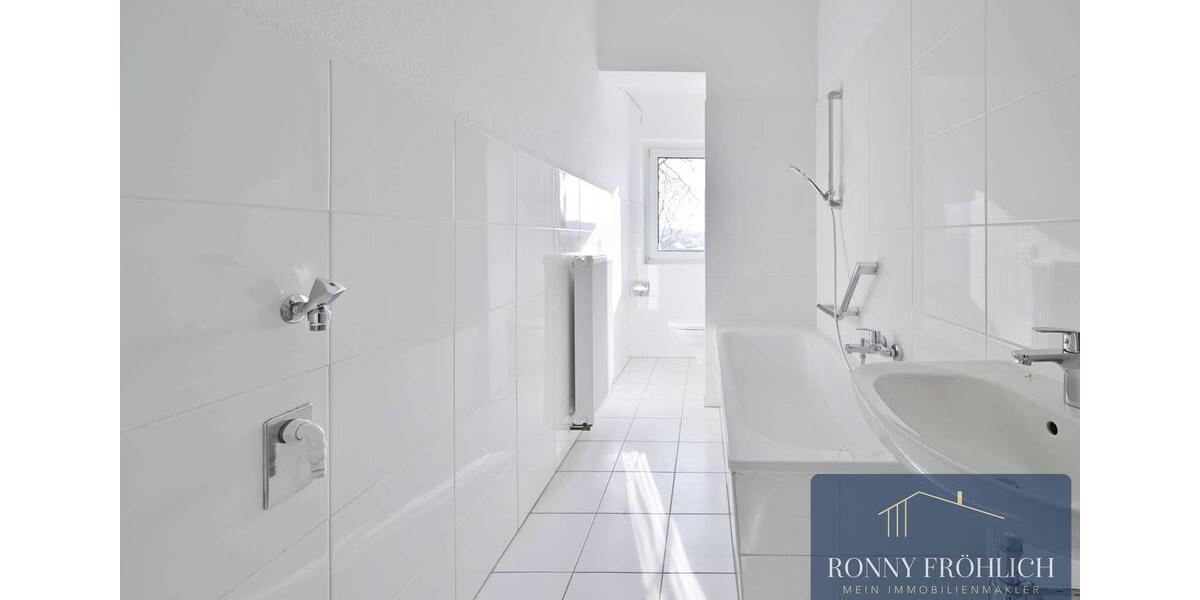 Etagenwohnung Reichenbach im Vogtland - 3 Zimmer, 64 m&sup2;, 450&euro; | Angebot:25271882