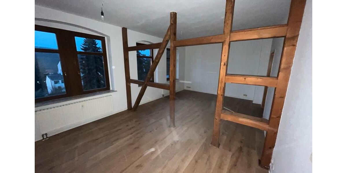 Etagenwohnung Greiz - 3 Zimmer, 75 m&sup2;, 415&euro; | Angebot:25333291