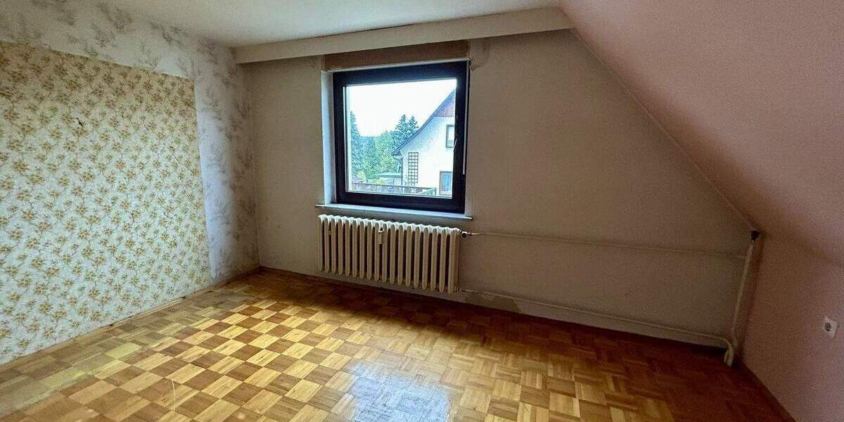 Einfamilienhaus Rodewisch - 1 Zimmer, 220 m&sup2;, 249.000&euro; | Angebot:25662114