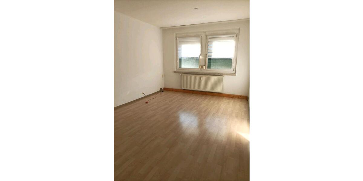 Erdgeschoßwohnung Weischlitz - 3 Zimmer, 69 m&sup2;, 59.000&euro; | Angebot:26522960