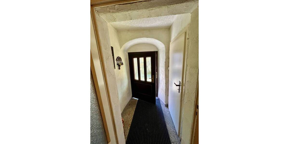 Einfamilienhaus Neustadt Poppengrün - 7 Zimmer, 110 m&sup2;, 93.000&euro; | Angebot:26247761