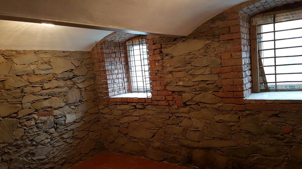 Hochparterre Netzschkau - 4 Zimmer, 97 m&sup2;, 590&euro; | Angebot:25637713