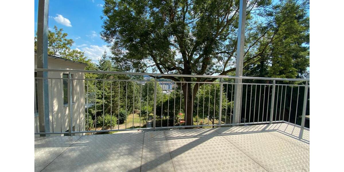 Etagenwohnung Plauen - 5 Zimmer, 163 m&sup2;, 1.250&euro; | Angebot:23390857