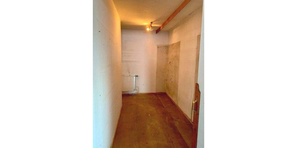 Einfamilienhaus Lengenfeld - 4 Zimmer, 122 m&sup2;, 85.000&euro; | Angebot:25799464