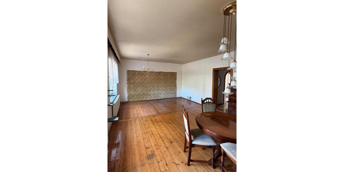 Reihenhaus Reichenbach im Vogtland - 6 Zimmer, 140 m&sup2;, 142.000&euro; | Angebot:25418602