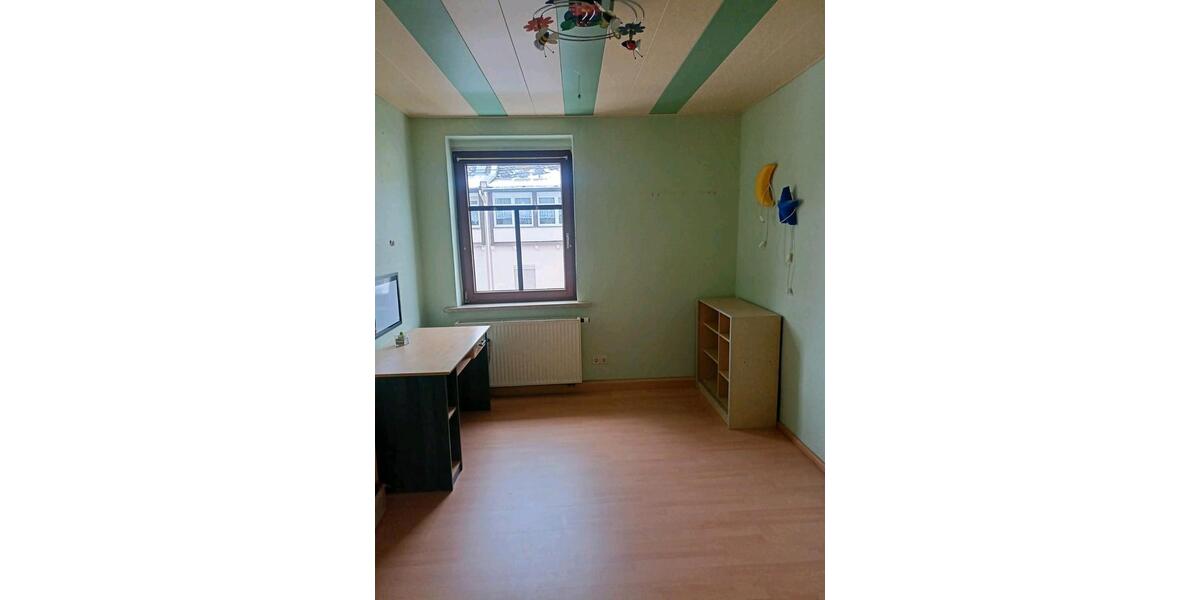 Etagenwohnung Falkenstein/Vogtland Vogtland - 3 Zimmer, 112 m&sup2;, 760&euro; | Angebot:25172000