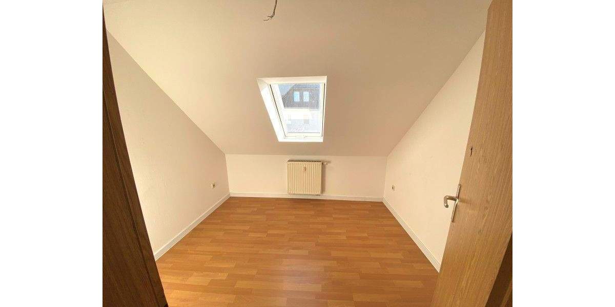 Etagenwohnung Greiz Irchwitz - 4 Zimmer, 116 m&sup2;, 500&euro; | Angebot:25691966