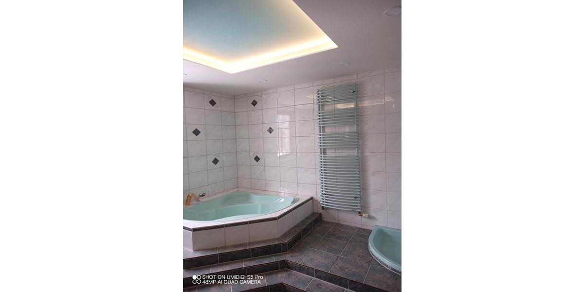 Etagenwohnung Falkenstein/Vogtland Vogtland - 3 Zimmer, 112 m&sup2;, 760&euro; | Angebot:25172000