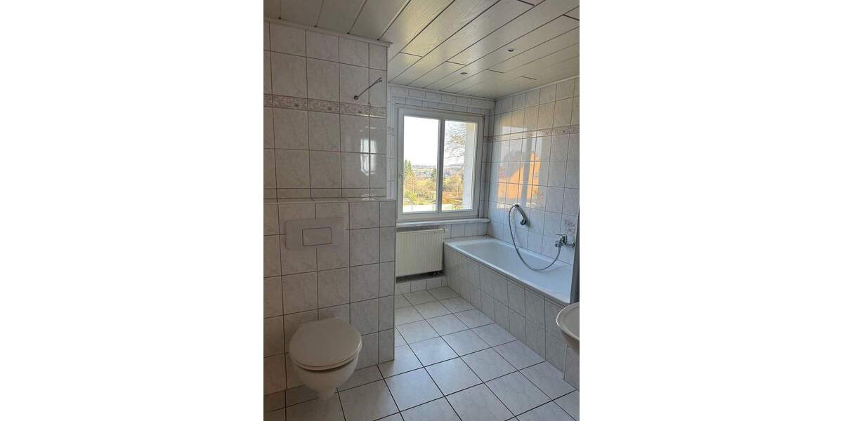 Etagenwohnung Netzschkau - 2 Zimmer, 61 m&sup2;, 310&euro; | Angebot:25864440