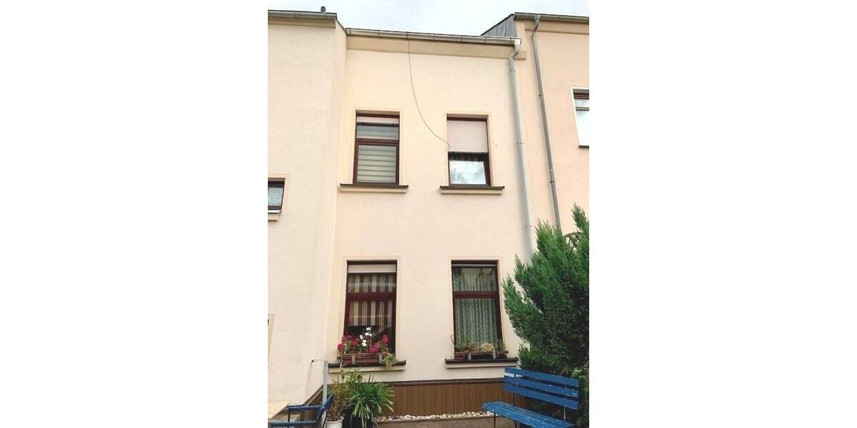 Reihenmittelhaus Netzschkau - 8 Zimmer, 176 m&sup2;, 70.000&euro; | Angebot:25741454