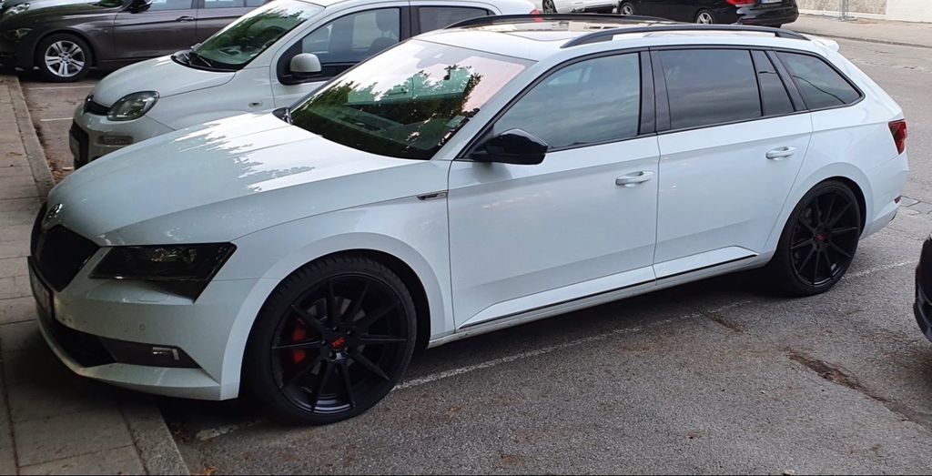 Skoda Superb 154.700 km 17.250 &euro; Greiz 07973