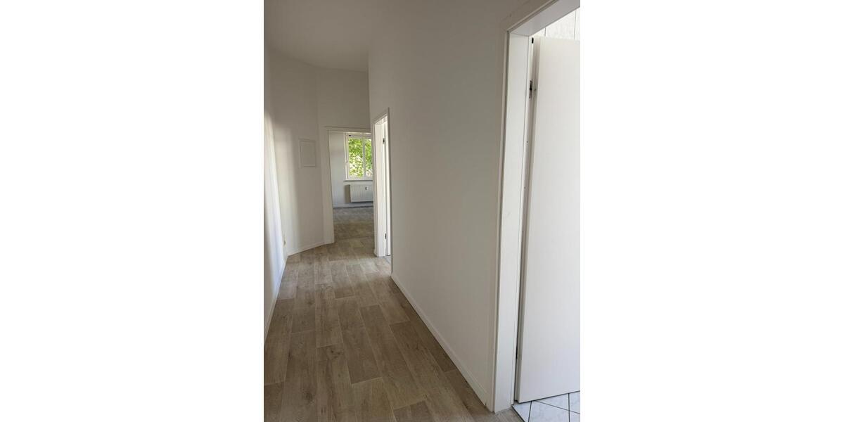 Erdgeschoßwohnung Reichenbach im Vogtland - 2 Zimmer, 55 m&sup2;, 300&euro; | Angebot:24184565