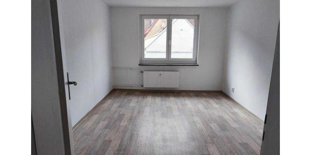 Etagenwohnung Elsterberg - 3 Zimmer, 59 m&sup2;, 295&euro; | Angebot:25650098
