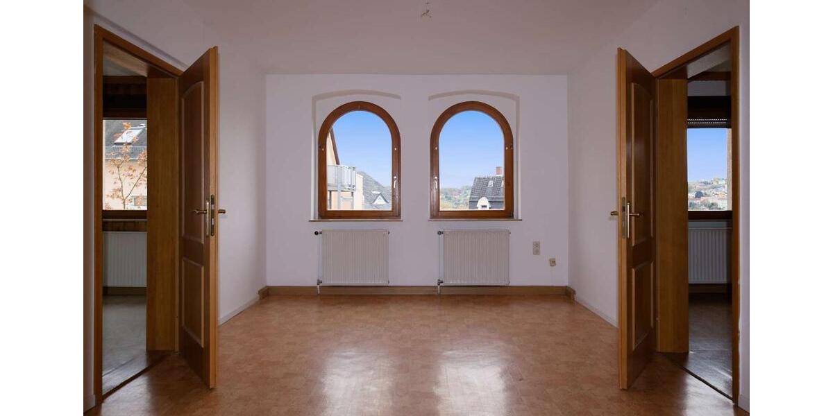 Etagenwohnung Greiz - 5 Zimmer, 120 m&sup2;, 650&euro; | Angebot:23184087