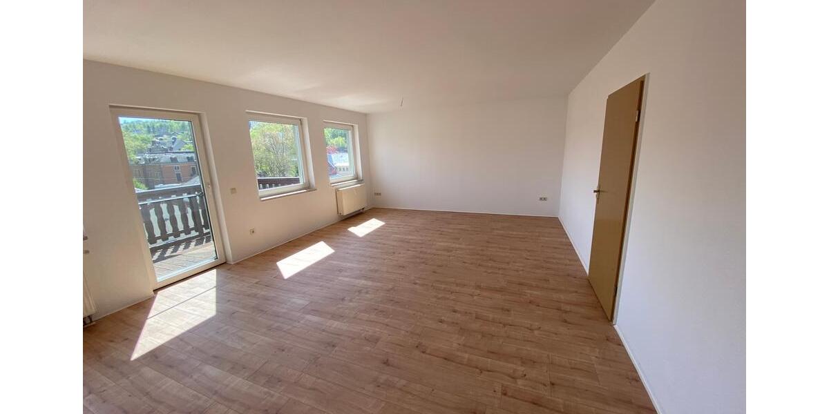 Dachgeschoßwohnung Greiz - 3 Zimmer, 107 m&sup2;, 535&euro; | Angebot:20445192