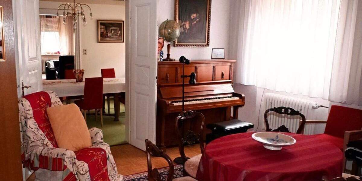 Mehrfamilienhaus, Wohnhaus Hof Innenstadt - 1 Zimmer, 298 m&sup2;, 450.000&euro; | Angebot:25775911