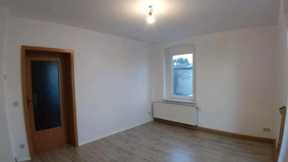 Erdgeschoßwohnung Greiz - 1 Zimmer, 31 m&sup2;, 300&euro; | Angebot:24225303