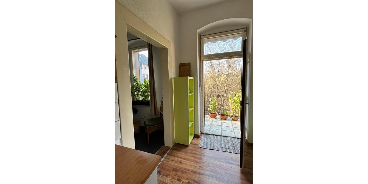 Etagenwohnung Hof Altstadt - 4 Zimmer, 110 m&sup2;, 330&euro; | Angebot:25964485