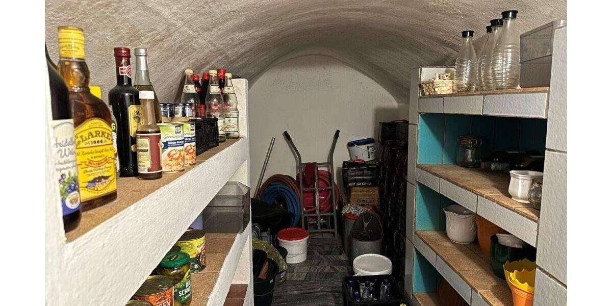 Einfamilienhaus - Raumwunder, teilmöbliert zu verkaufen - Einfamilienhaus Schleiz | Angebot:26000087