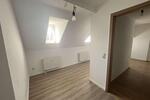 Dachgeschoßwohnung Reichenbach im Vogtland - 4 Zimmer, 77 m&sup2;, 380&euro; | Angebot:26168702