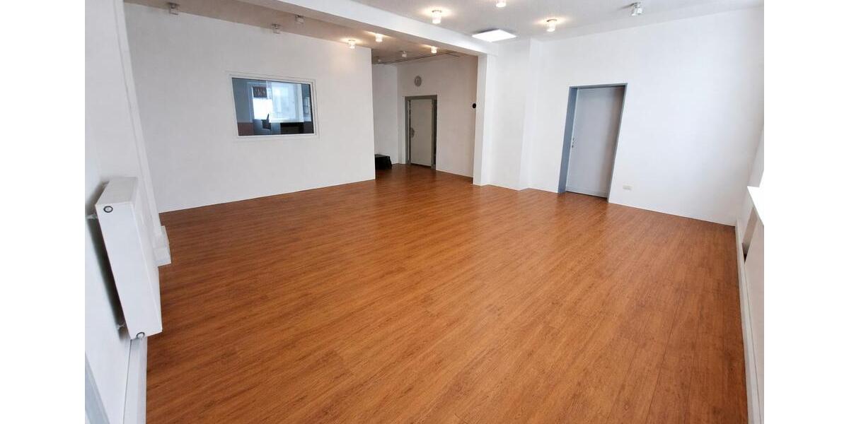 Gewerbeobjekt Hof Altstadt - 890&euro; | Angebot:26051446