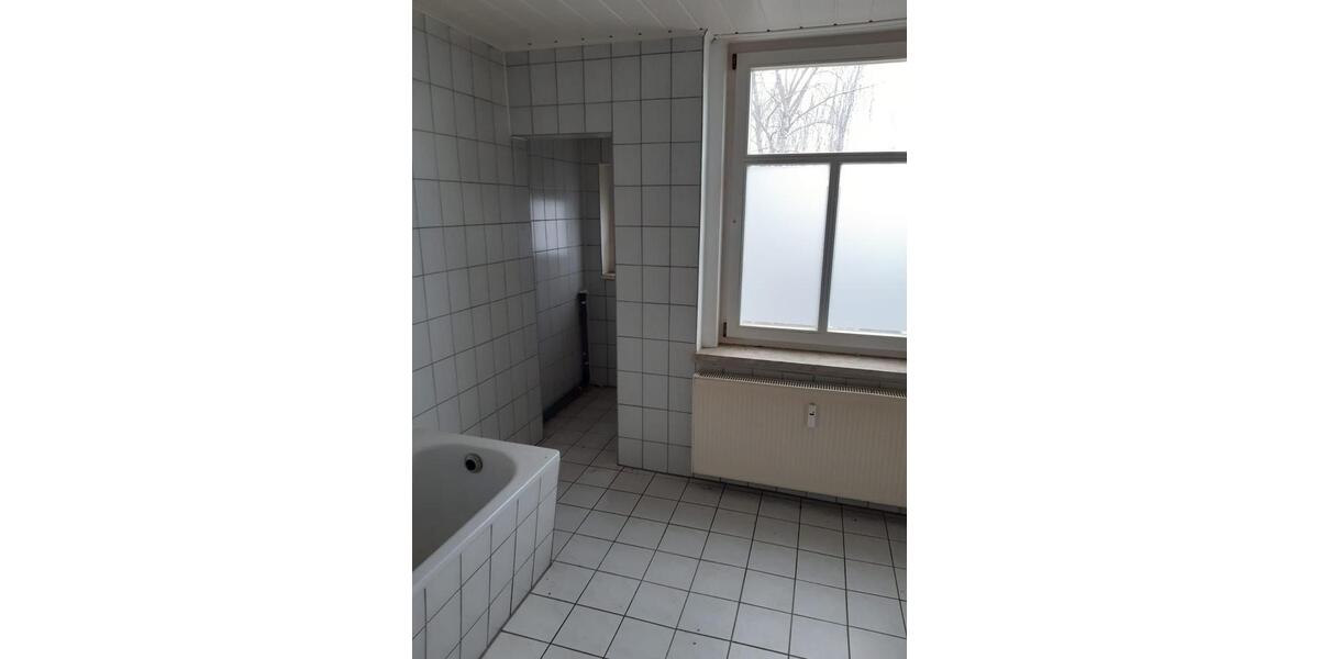 Etagenwohnung Auerbach/Vogtland Vogtland - 2 Zimmer, 73 m&sup2;, 330&euro; | Angebot:25136056