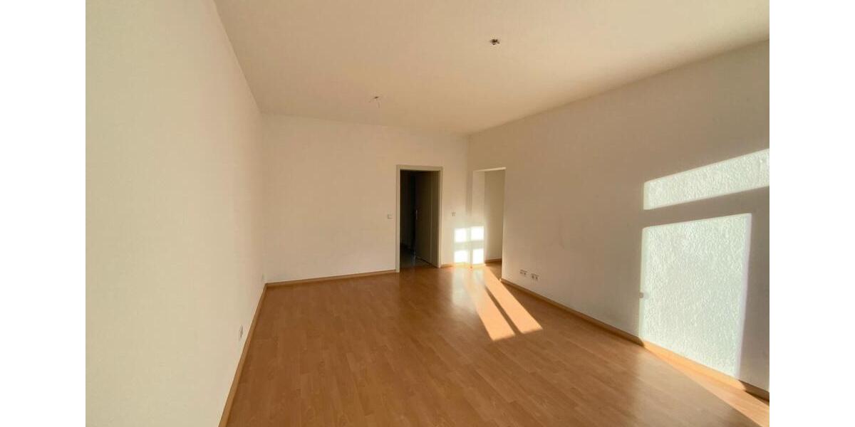 Etagenwohnung Plauen Altstadt - 2 Zimmer, 53 m&sup2;, 300&euro; | Angebot:24598519
