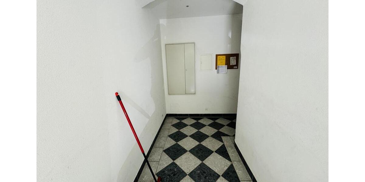 Etagenwohnung Reichenbach im Vogtland - 3 Zimmer, 67 m&sup2;, 400&euro; | Angebot:25217564