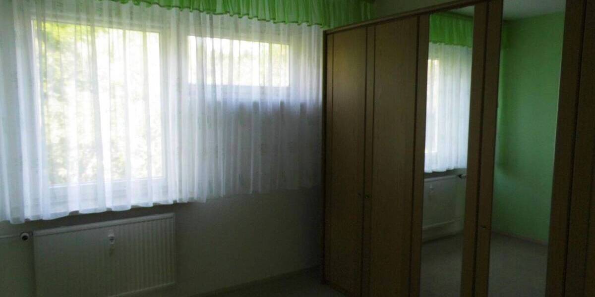 Etagenwohnung Reichenbach - 2 Zimmer, 55 m&sup2;, 300&euro; | Angebot:25769625