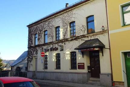 Haus Treuen - 8 Zimmer, 267 m&sup2;, 329.000&euro; | Angebot:25693220