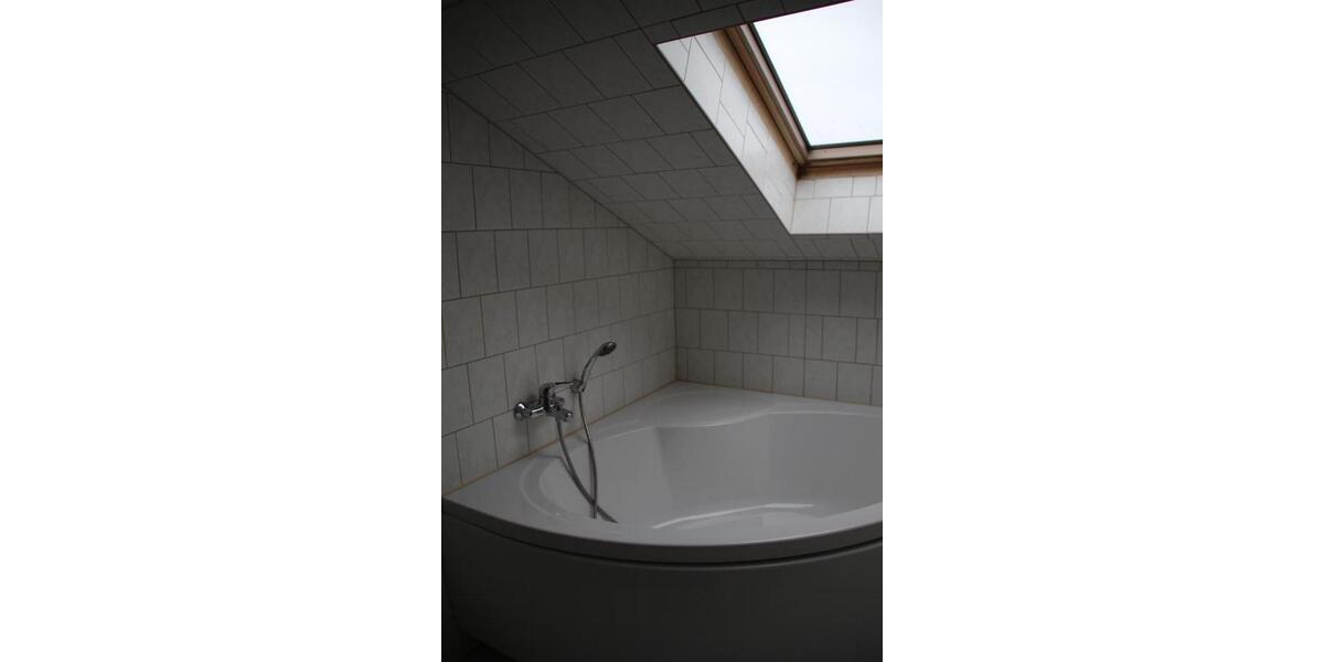 Dachgeschoßwohnung Plauen Bahnhofsvorstadt - 2.5 Zimmer, 82 m&sup2;, 315&euro; | Angebot:21228357