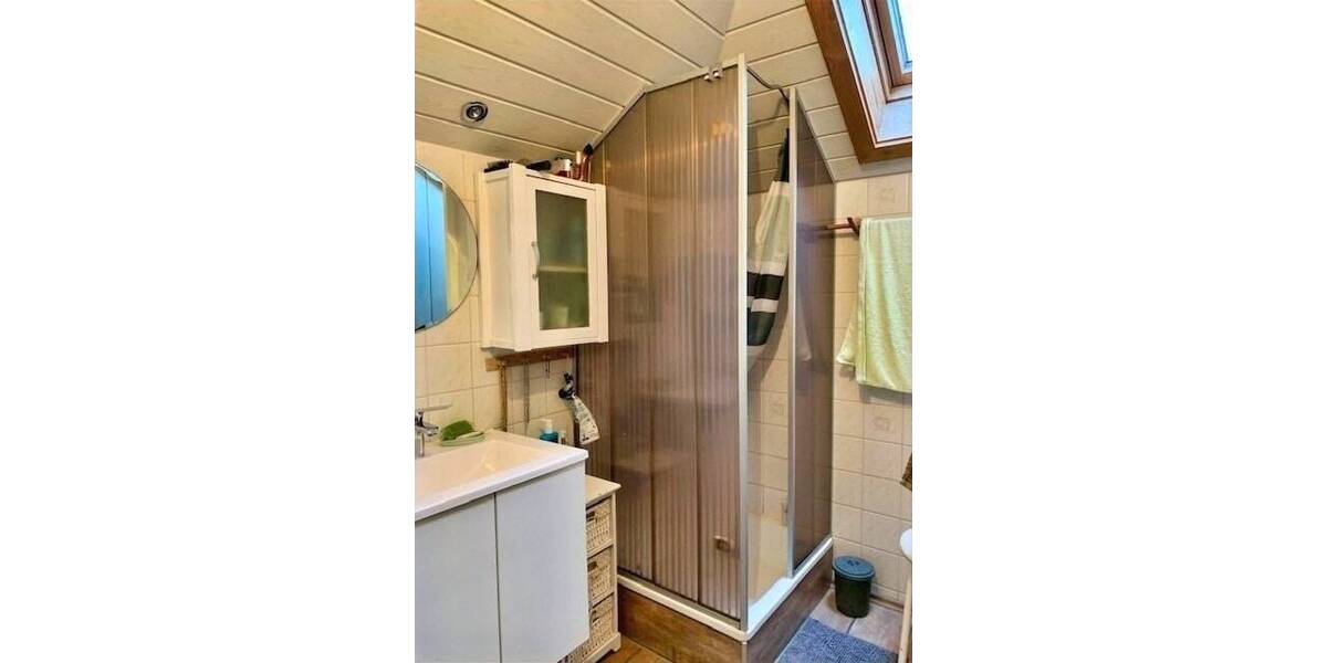 Doppelhaushälfte Lengenfeld - 8 Zimmer, 192 m&sup2;, 115.000&euro; | Angebot:26741160