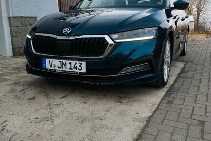 Skoda Octavia 129.000 km 17.200 &euro; Auerbach 08209