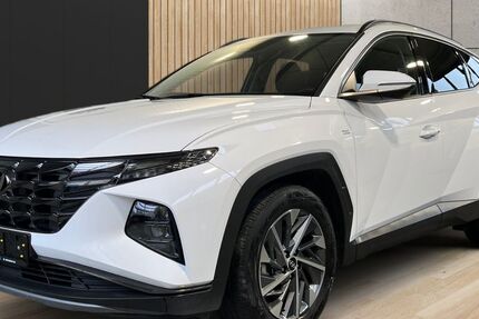 Hyundai TUCSON 16.500 km 27.390 &euro; Trieb 08239